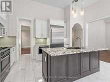 16 MACDONALD COURT | Richmond Hill Ontario | Slide Image Eleven