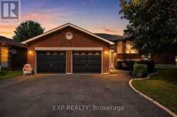 7 HUNTER COURT | Elmvale Ontario | Slide Image One