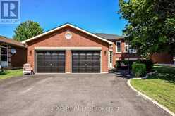 7 HUNTER COURT | Elmvale Ontario | Slide Image Two