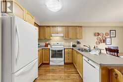 260 FLAGSTONE WAY | Newmarket Ontario | Slide Image Four