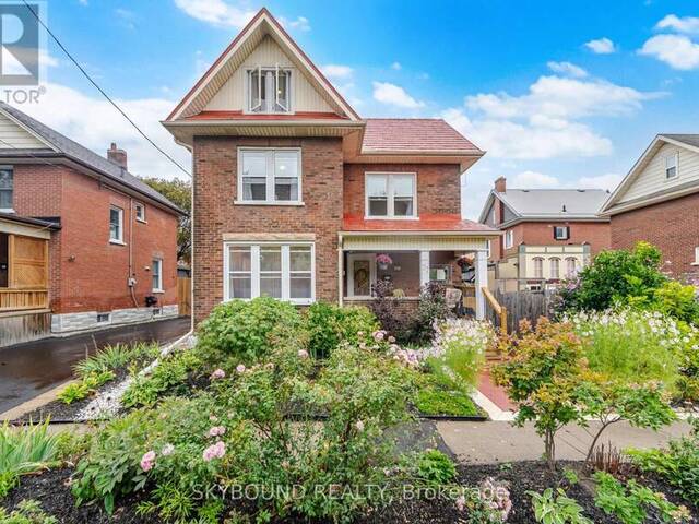 27 ROWE STREET Oshawa Ontario, L1H 5P4 - 3 Bedrooms Home For Sale