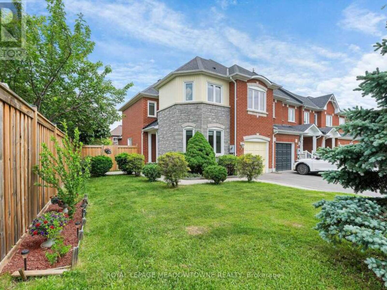 73 JAMES YOUNG DRIVE, Halton Hills, Ontario L7G 5S5