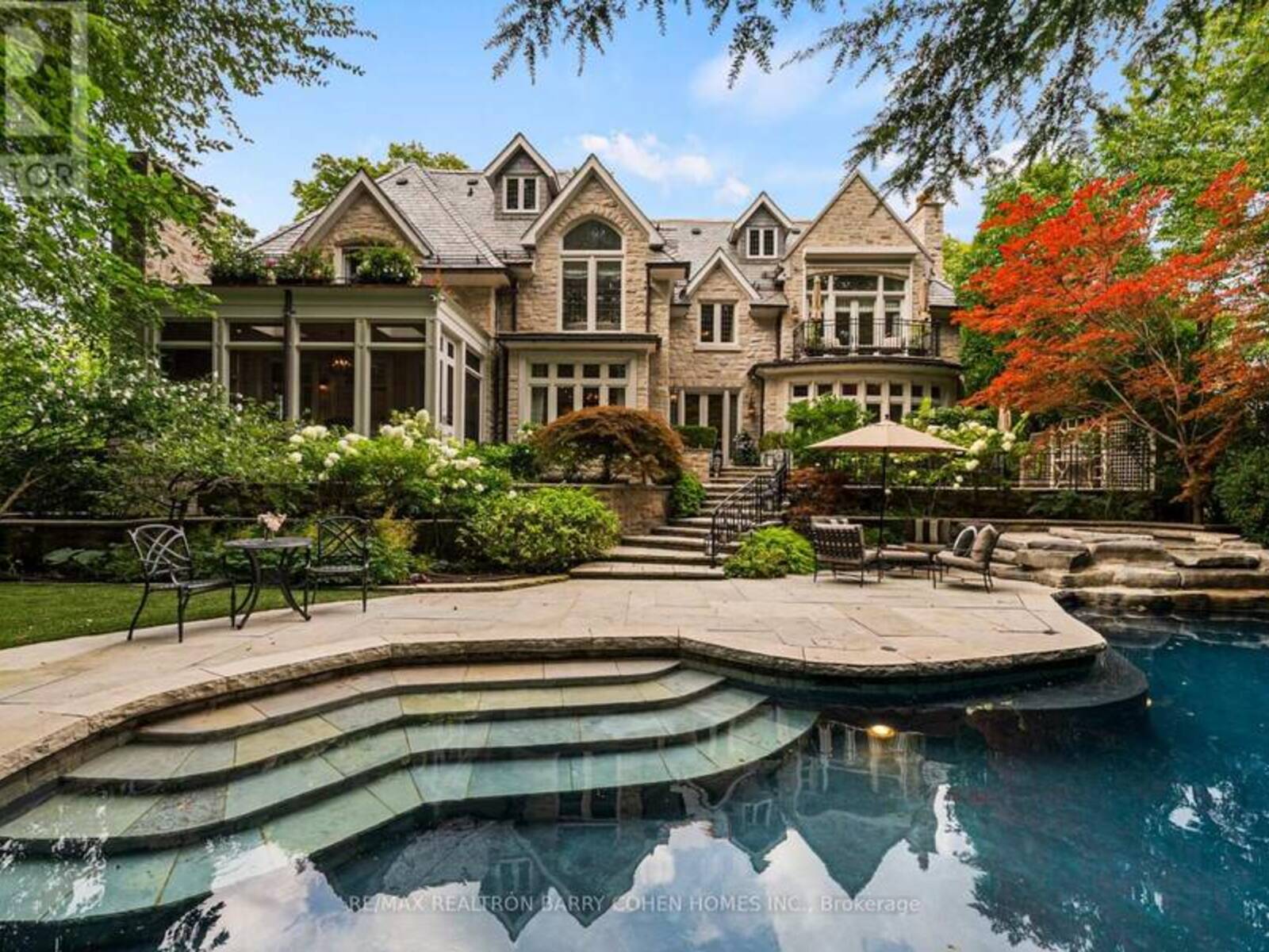 113 DONWOODS DRIVE, Toronto, Ontario M4N 2G7