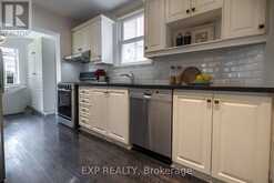 86 WILLOWBANK BOULEVARD | Toronto Ontario | Slide Image Six