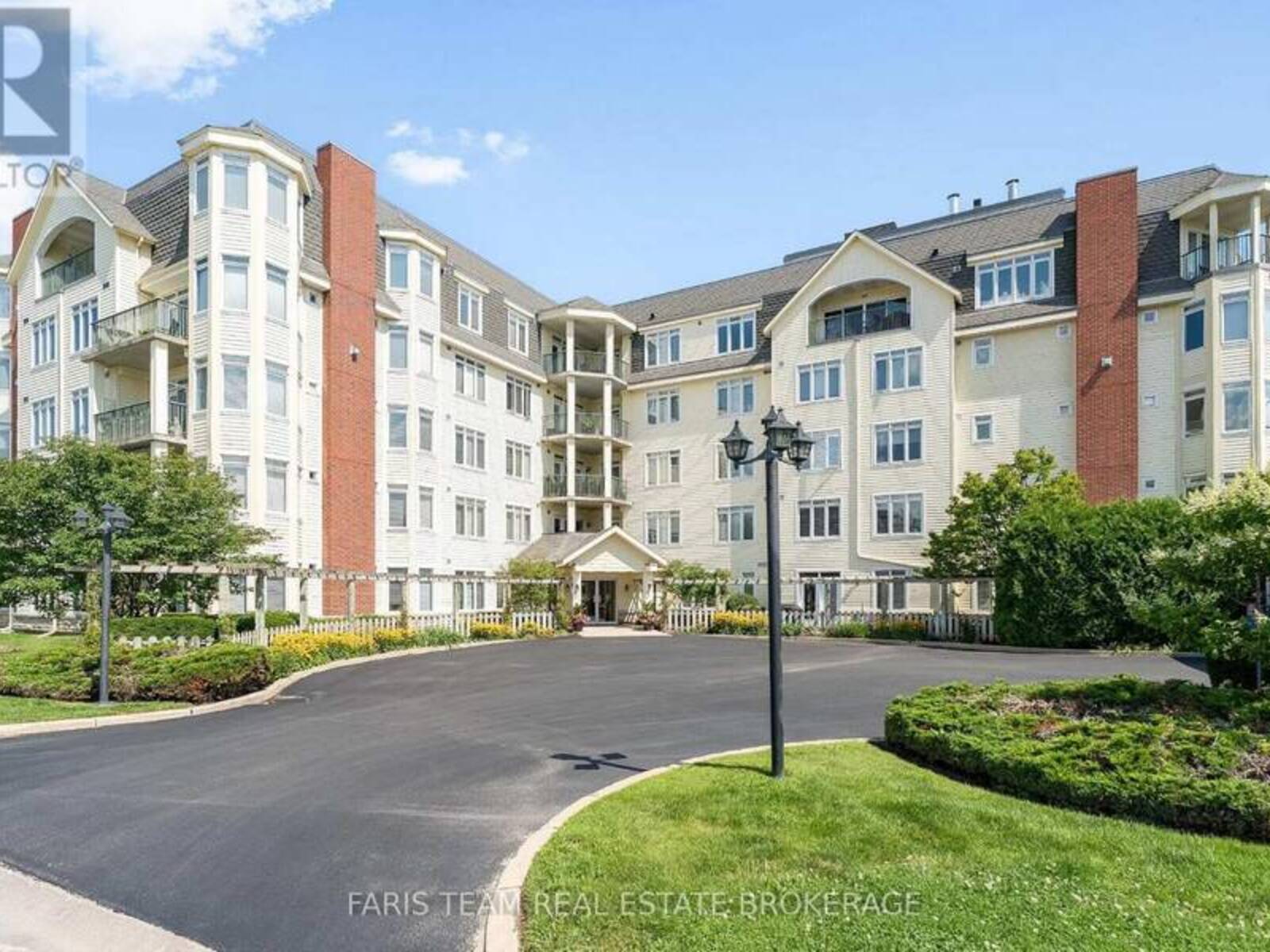 301 - 10 BAY STREET E, Thornbury, Ontario N0H 2P0