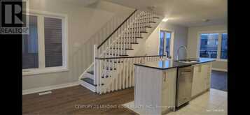 109 FAIRLANE AVENUE S | Barrie Ontario | Slide Image Six