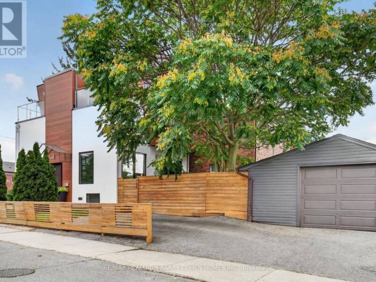 120 HOPE STREET, Toronto, Ontario M6E 1K1