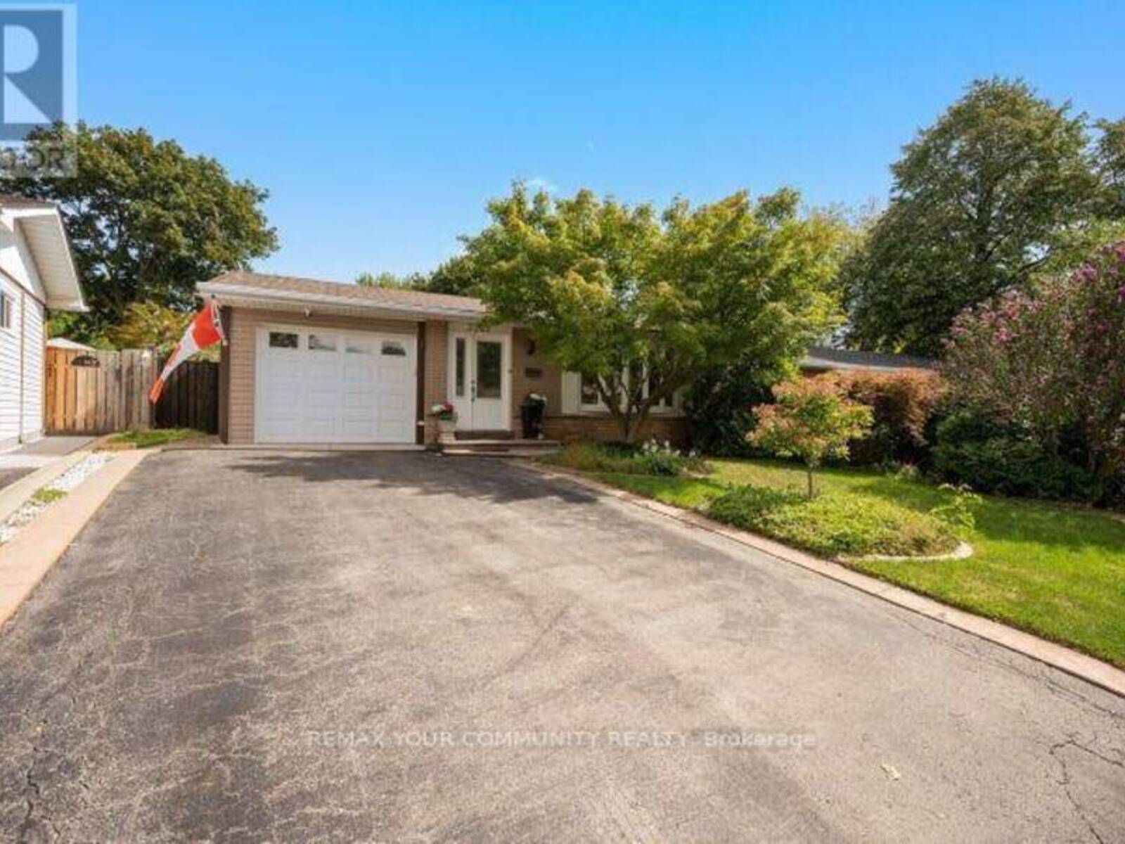 3202 CENTENNIAL DRIVE E, Burlington, Ontario L7M 1C2