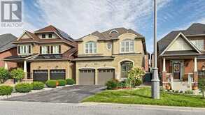 42 BOWKETT DRIVE | Richmond Hill Ontario | Slide Image Two