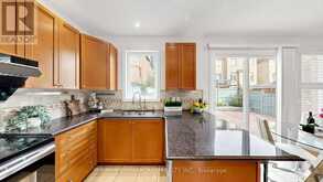42 BOWKETT DRIVE | Richmond Hill Ontario | Slide Image Fifteen