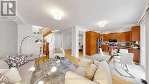 42 BOWKETT DRIVE | Richmond Hill Ontario | Slide Image Nine