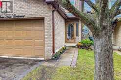 3089 PLUM TREE CRESCENT | Mississauga Ontario | Slide Image Three