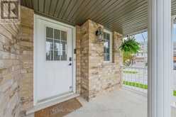 600 WHITE CEDAR AVENUE | Waterloo Ontario | Slide Image Three