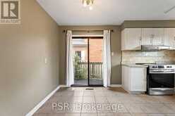 6 LIPPINCOTT COURT | Richmond Hill Ontario | Slide Image Twelve