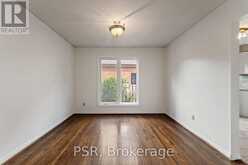 6 LIPPINCOTT COURT | Richmond Hill Ontario | Slide Image Thirteen
