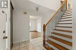 6 LIPPINCOTT COURT | Richmond Hill Ontario | Slide Image Three