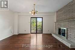 6 LIPPINCOTT COURT | Richmond Hill Ontario | Slide Image Eight