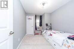 38 MINLOW WAY | Aurora Ontario | Slide Image Eleven