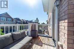 38 MINLOW WAY | Aurora Ontario | Slide Image Fourteen