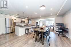 38 MINLOW WAY | Aurora Ontario | Slide Image Four