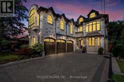 102 OXFORD STREET | Richmond Hill Ontario | Slide Image One