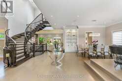 102 OXFORD STREET | Richmond Hill Ontario | Slide Image Seven