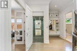 102 OXFORD STREET | Richmond Hill Ontario | Slide Image Nine