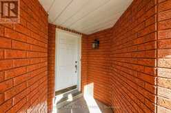 50 LOON AVENUE | Barrie Ontario | Slide Image Four