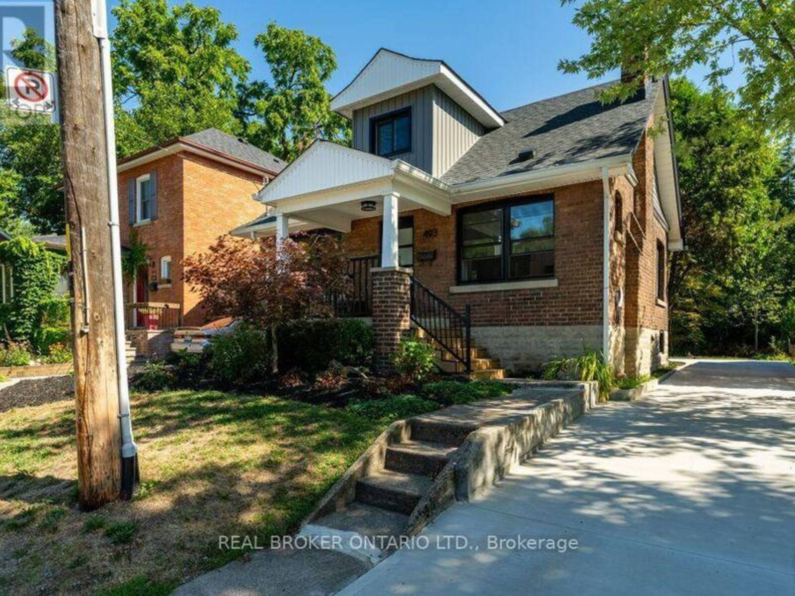493 CROSBY AVENUE, Burlington, Ontario L7R 2R6