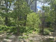 TH1 - 2212 LAKE SHORE BOULEVARD W | Toronto Ontario | Slide Image Four