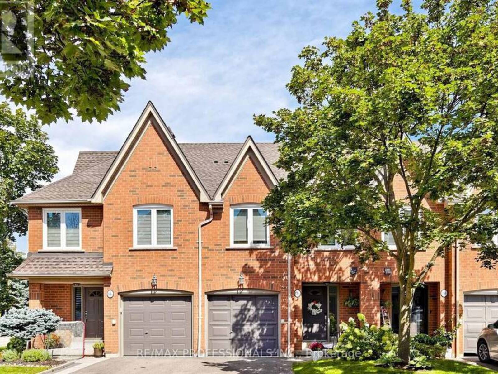 15A - 1064 QUEEN STREET W, Mississauga, Ontario L5H 4K3