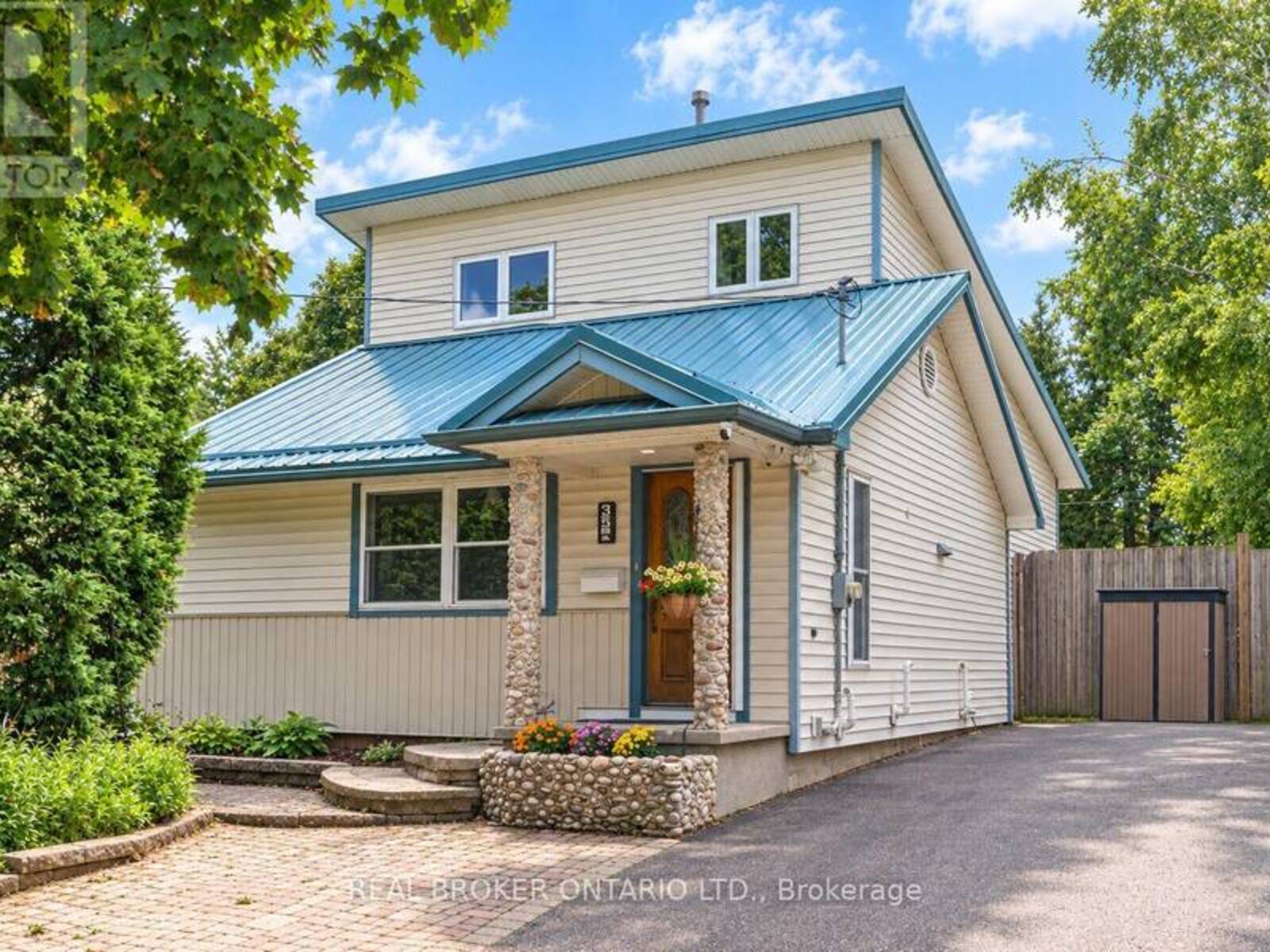 35 PERTH ROAD, Kitchener, Ontario N2M 3G6