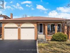 6 DISAN COURT Toronto Ontario, M9V 4A7