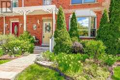 4 EDGEWATER DRIVE | Hamilton Ontario | Slide Image Three