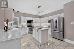 735 FOXCROFT BOULEVARD | Newmarket Ontario | Slide Image Fifteen