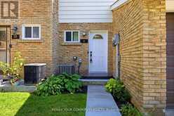 32 - 80 DUNDALK DRIVE | Toronto Ontario | Slide Image Six