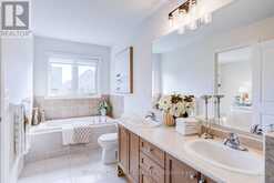 50 COLLIER CRESCENT | Markham Ontario | Slide Image Thirty-five