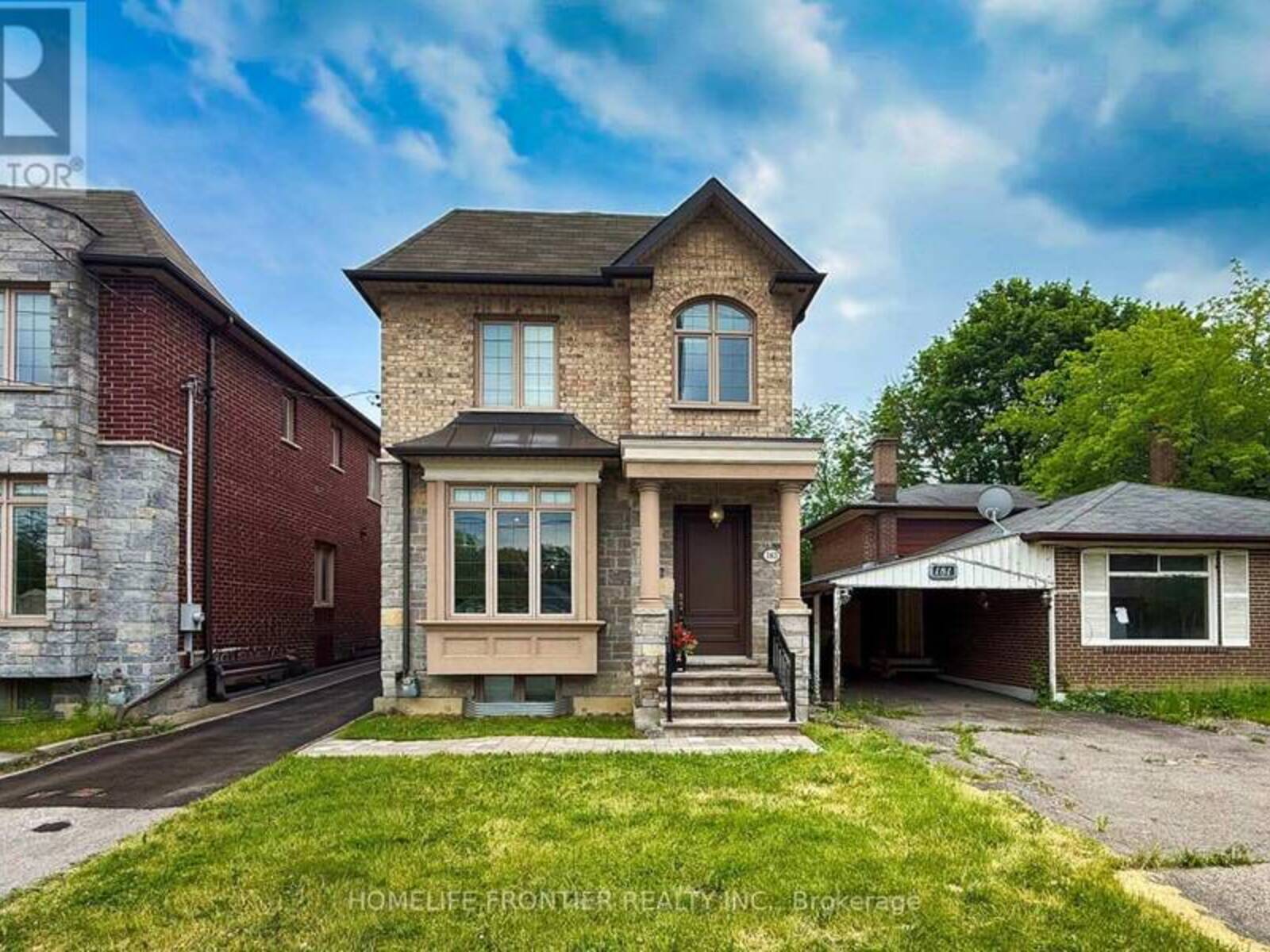 183 FINCH AVENUE E, Toronto, Ontario M2N 4R8