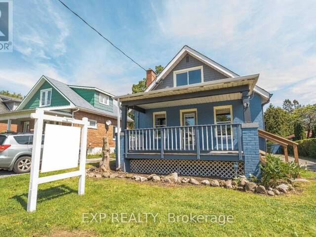 97 PARK ROAD S Oshawa Ontario, L1J 4G7 - 3 Bedrooms Home For Sale