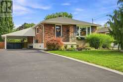 1453 MOUNTAIN GROVE AVENUE | Burlington Ontario | Slide Image Three