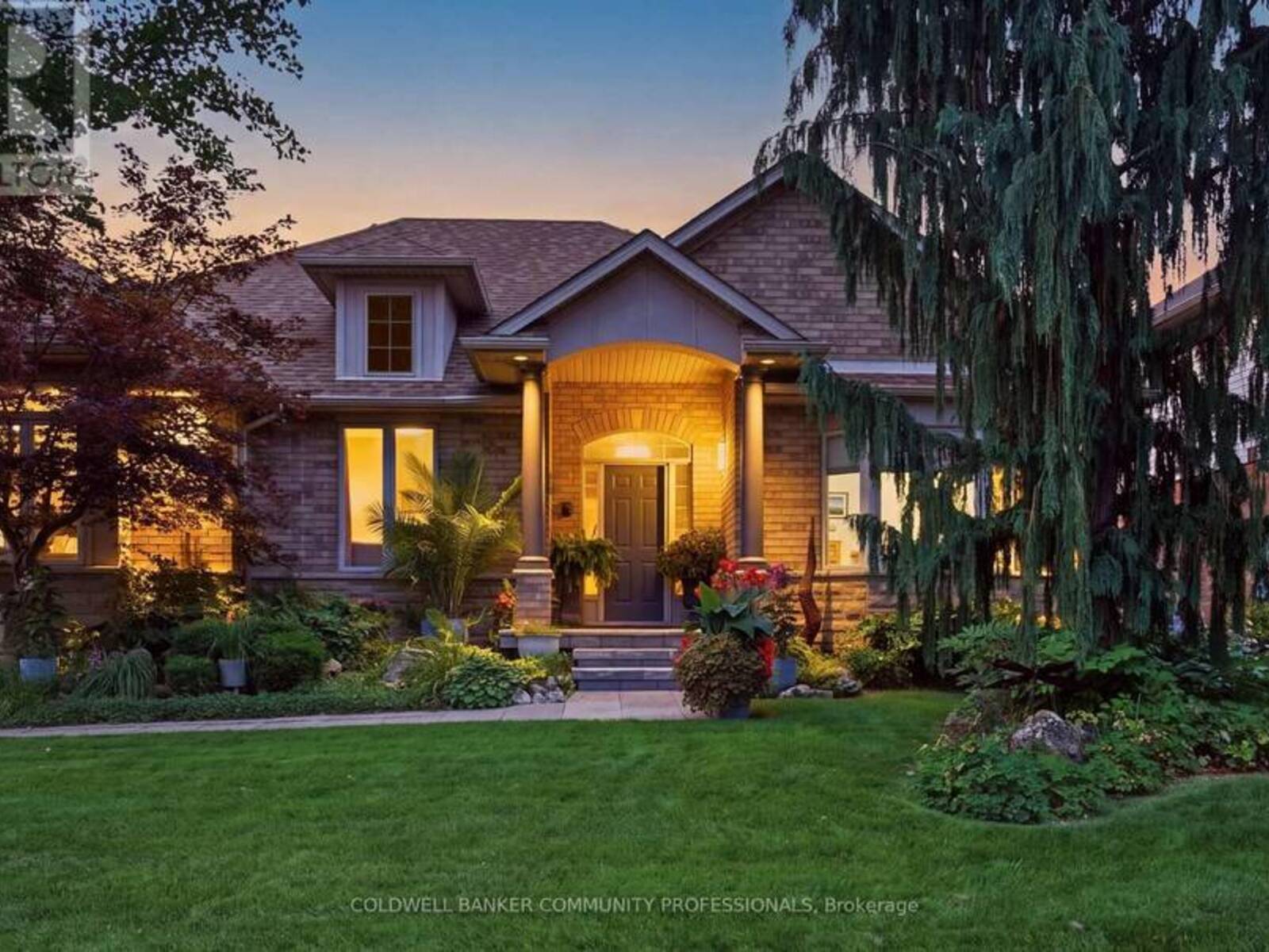 517 GENISTA DRIVE, Burlington, Ontario L7T 4L6
