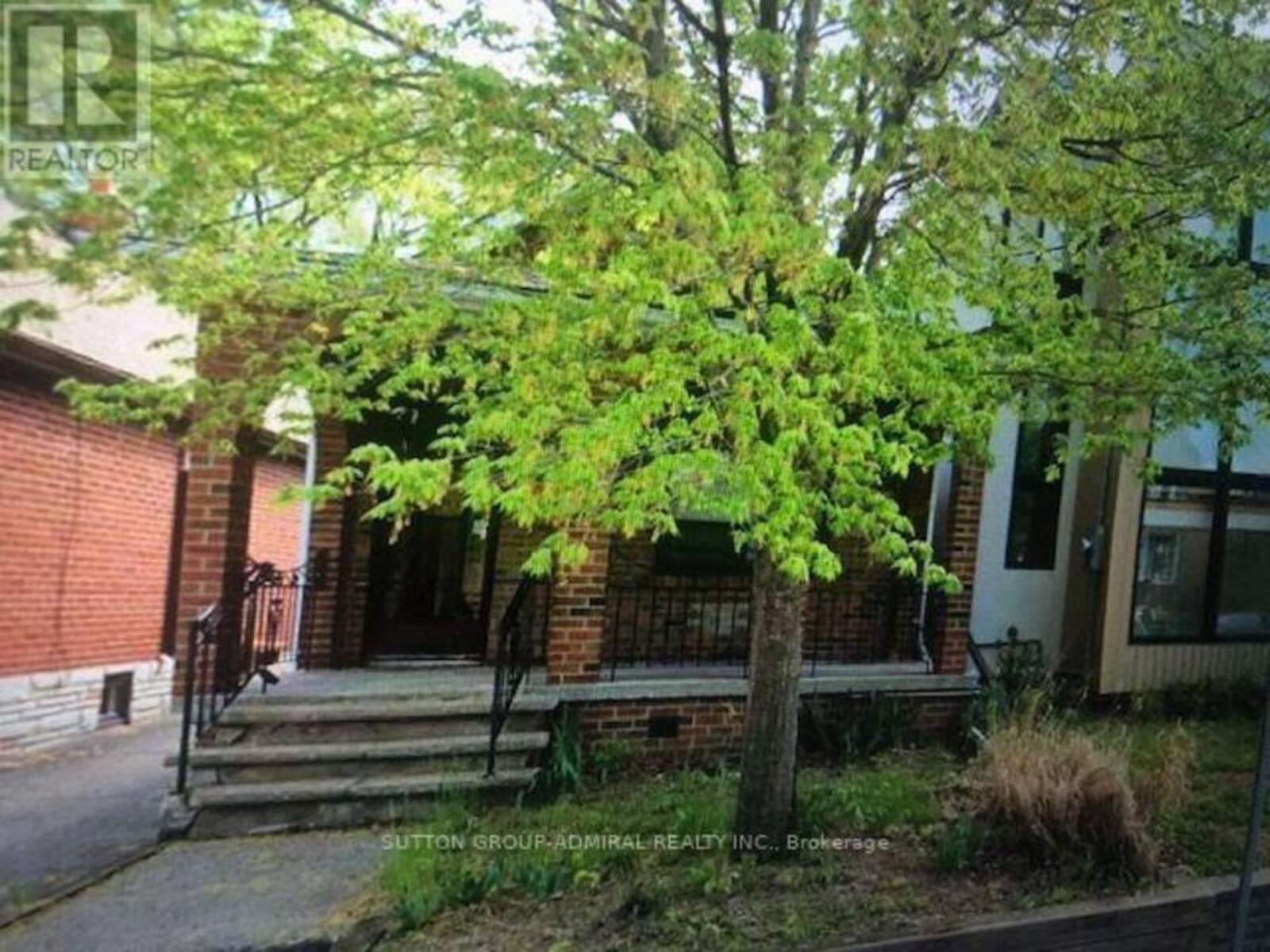 703 WILLARD AVENUE, Toronto, Ontario M6S 3S7