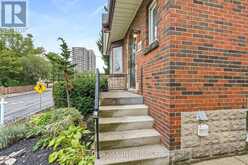 22 ARKLEDUN AVENUE | Hamilton Ontario | Slide Image Five