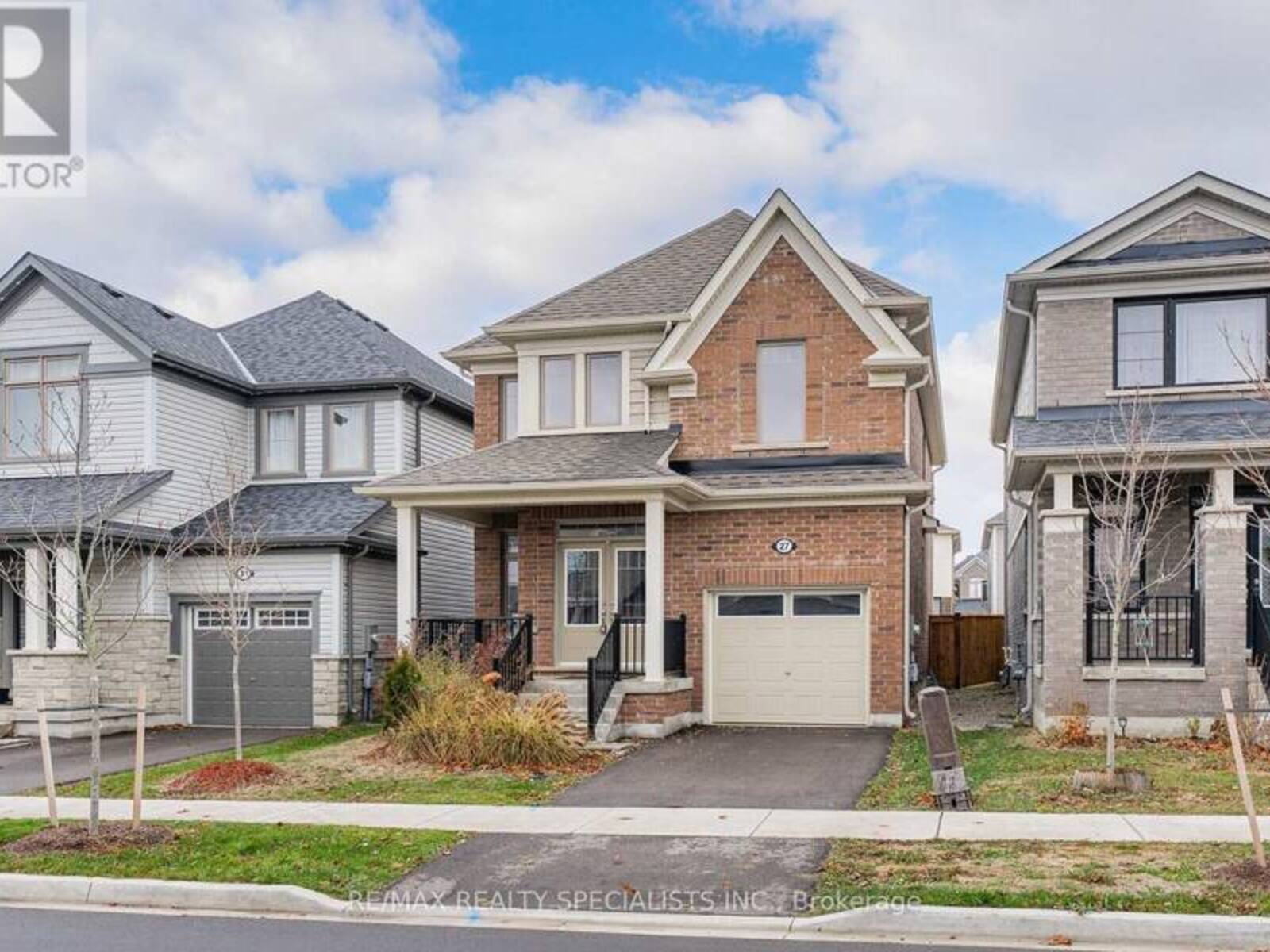 27 HARPIN WAY W, Fergus, Ontario N1M 0H8