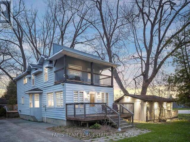 687 INNISFIL BEACH ROAD Alcona Ontario, L0L 2M0 - 3 Bedrooms Home For Sale