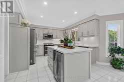 786 EXCELLER CIRCLE | Newmarket Ontario | Slide Image Seventeen