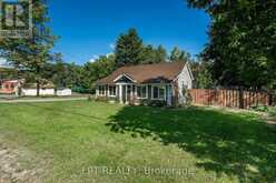 1430 MUSKOKA ROAD N | Gravenhurst Ontario | Slide Image Five