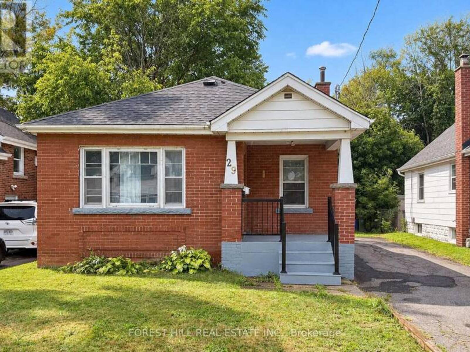 29 THORNDALE STREET S, Hamilton, Ontario L8S 3A7