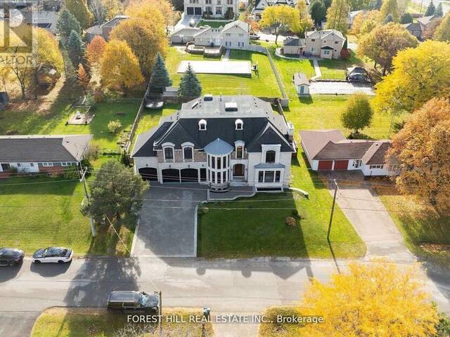 39 PATRICIA DRIVE E King Ontario, L7B 1H5 - 6 Bedrooms Home For Sale