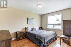 20 TAYSHAM CRESCENT | Toronto Ontario | Slide Image Thirteen